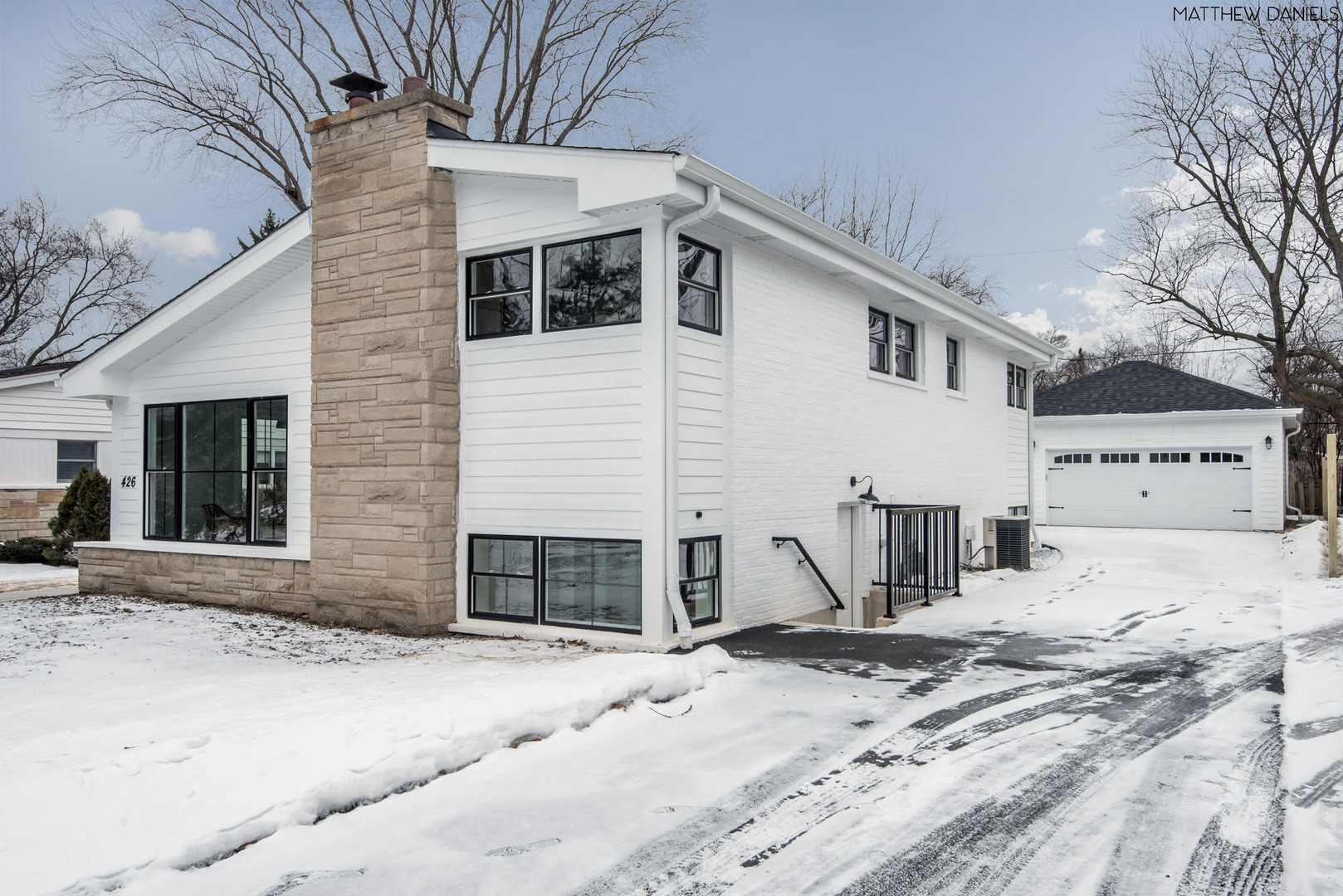 426 Shermer Road Glenview, IL 60025 - Photo 3 of 52 a view of a white house