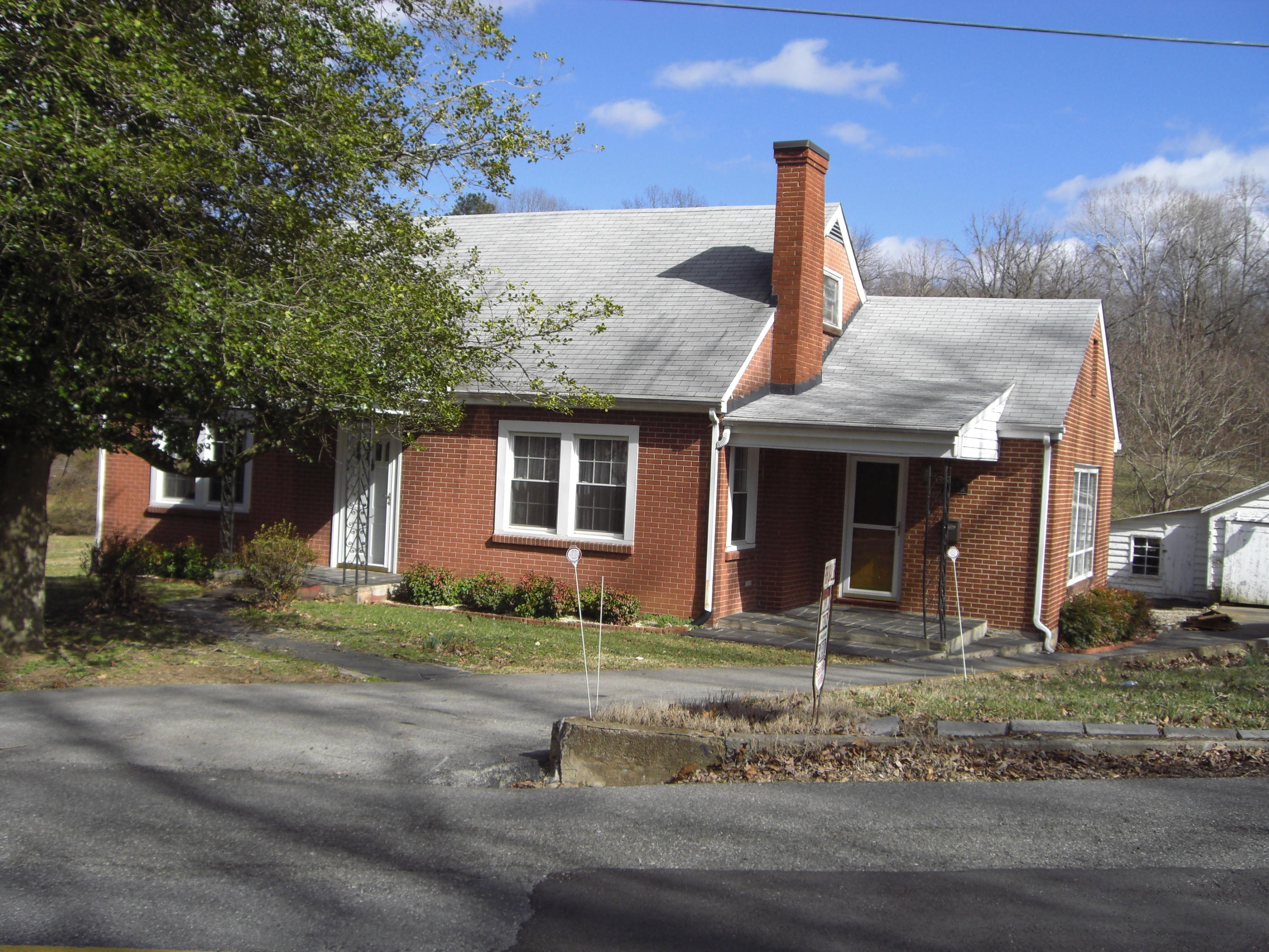 2636 Bandy Road Southeast Roanoke, VA 24014 - Photo 2 of 7 Front View