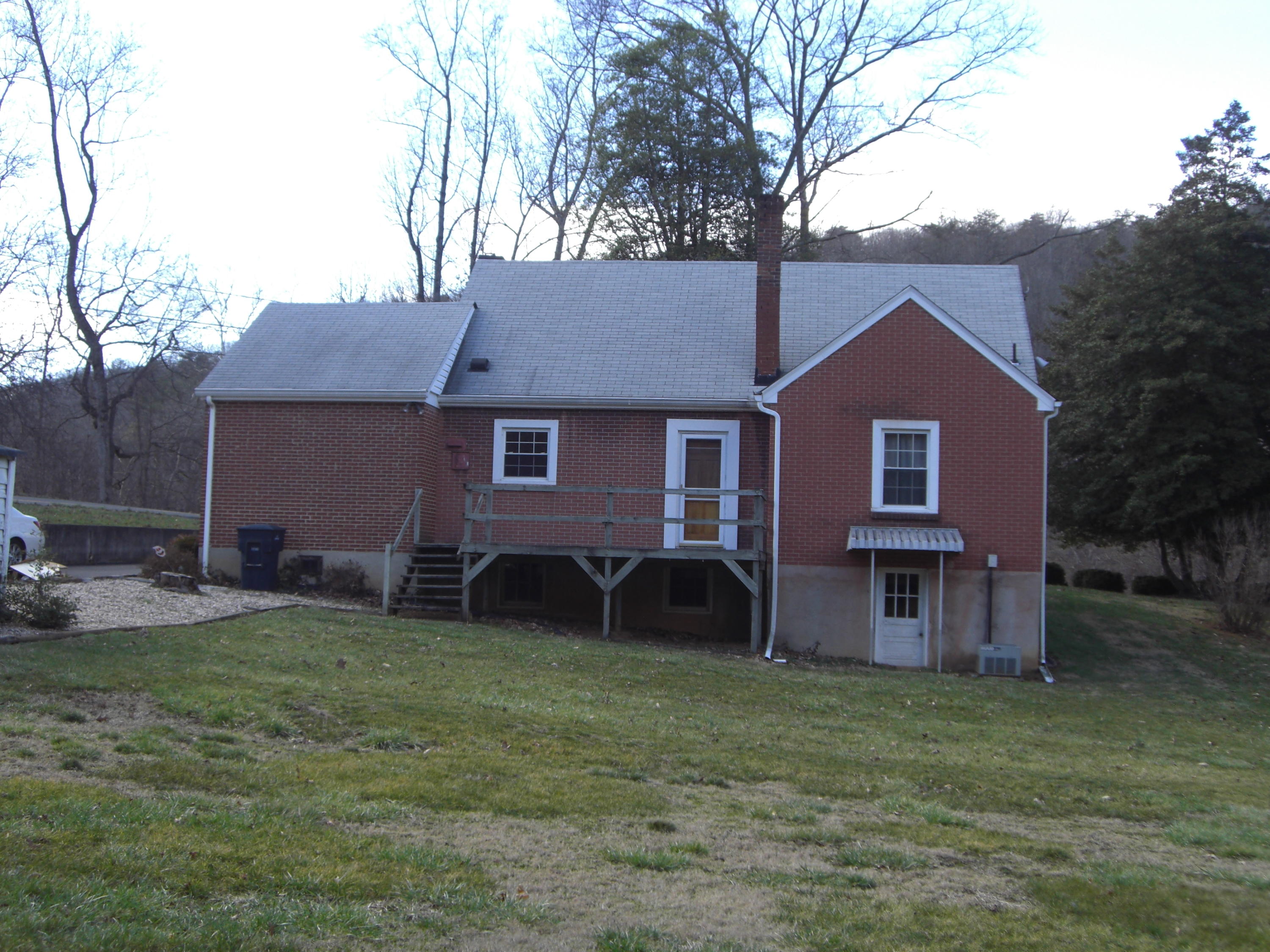 2636 Bandy Road Southeast Roanoke, VA 24014 - Photo 3 of 7 Rear View