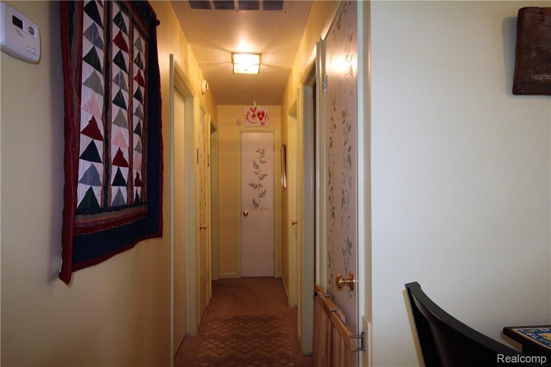 6352 Hermana Road West Bloomfield, MI 48324 - Photo 16 of 26 IMG_1458 (1).JPG