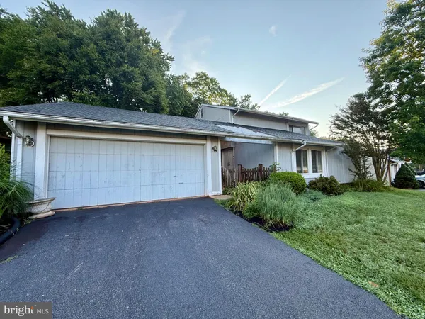 $649,000 | 110 Victoria Place, Sterling, VA 20164