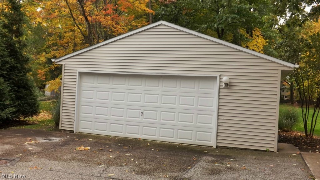 6116 Chestnut Road Independence, OH 44131 - Photo 15 of 17