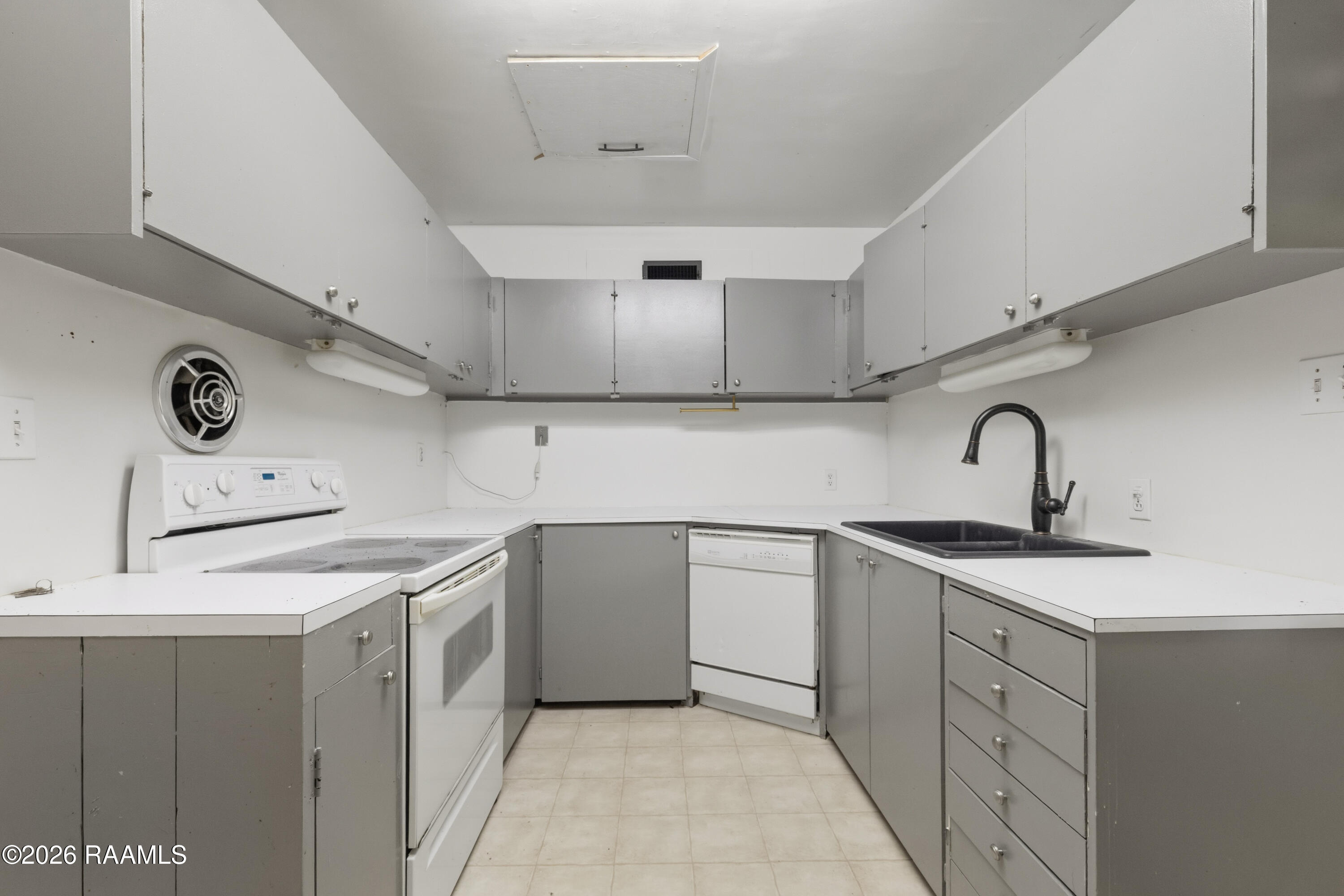 1179 West 14th Street Crowley, LA 70526 - Photo 22 of 35 1179W14thSt-40