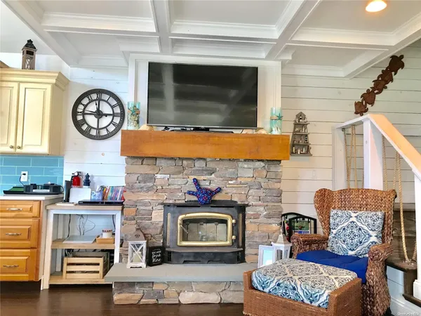 $7,150 | 342 Dehnhoff Walk, Ocean Beach, NY 11770