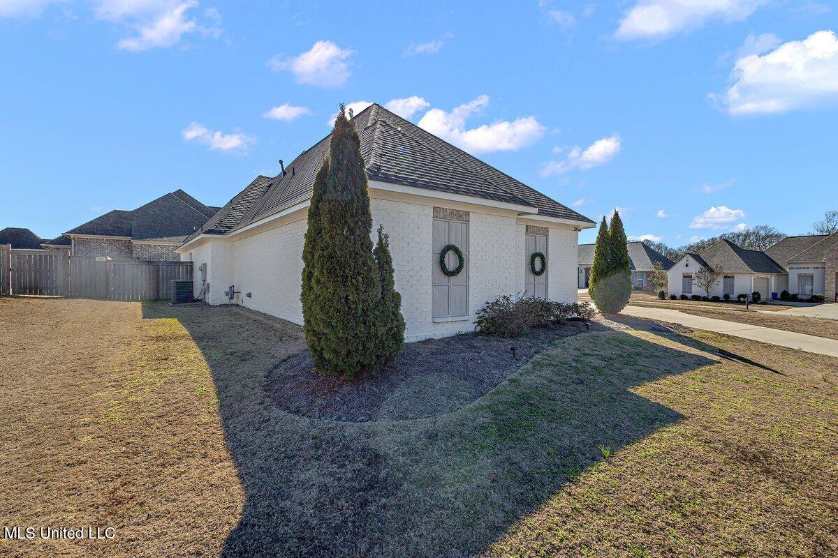 200 Dunbar Trail Canton, MS 39046 - Photo 3 of 29 HTP_0299
