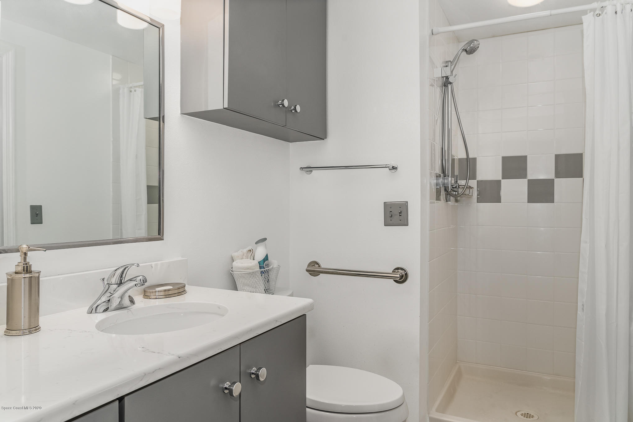 104 Riverside Drive, Unit 503 Cocoa, FL 32922 - Photo 5 of 34 Bath 2