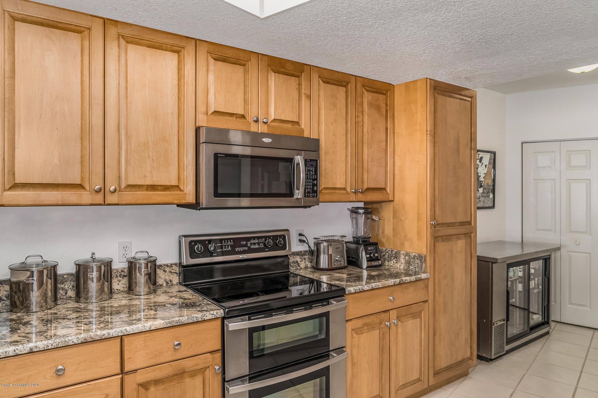 104 Riverside Drive, Unit 503 Cocoa, FL 32922 - Photo 7 of 34 Large Kitchen