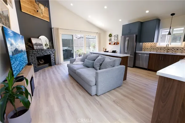$639,000 | 1651 Park, Unit B, Long Beach, CA 90815