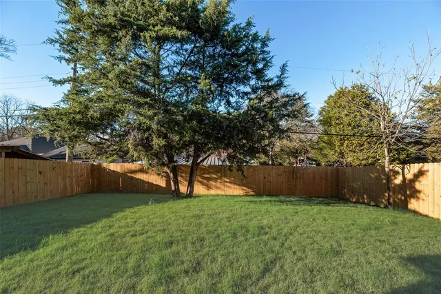 $429,700 | 2515 Fatima Avenue, Dallas, TX 75241