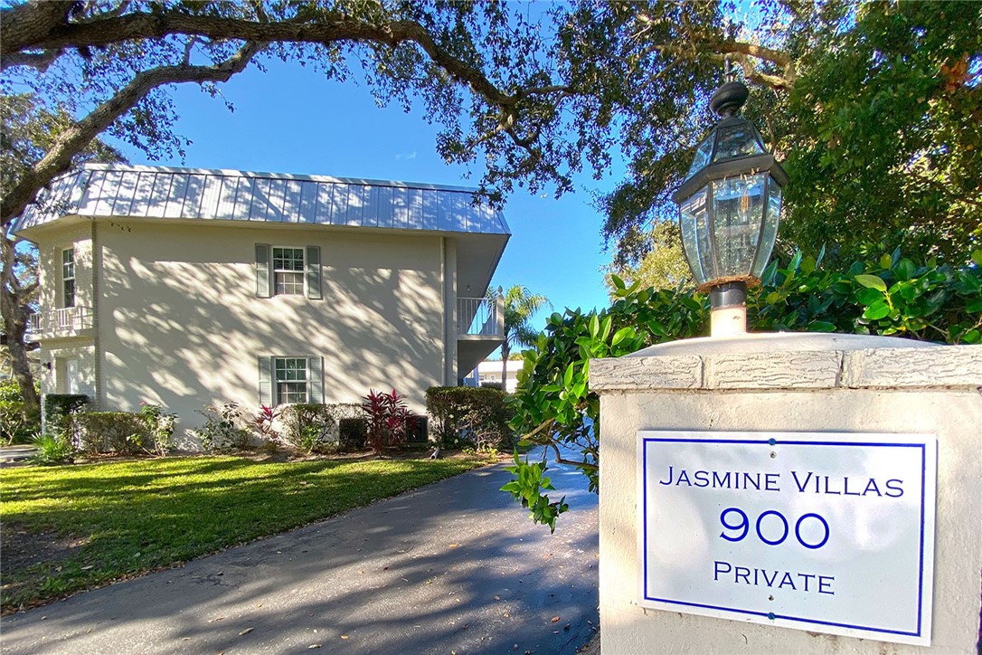 900 Jasmine Lane, Unit 9A Vero Beach, FL 32963 - Photo 1 of 26