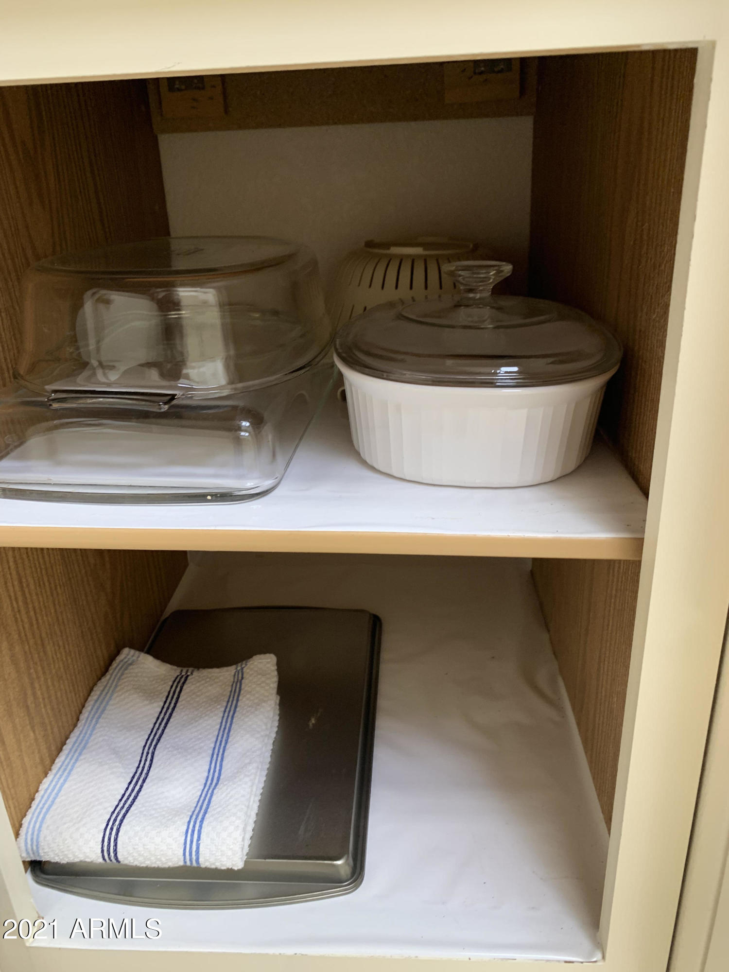14300 West Bell Road, Unit 70 Surprise, AZ 85374 - Photo 13 of 39 Pots and Pans