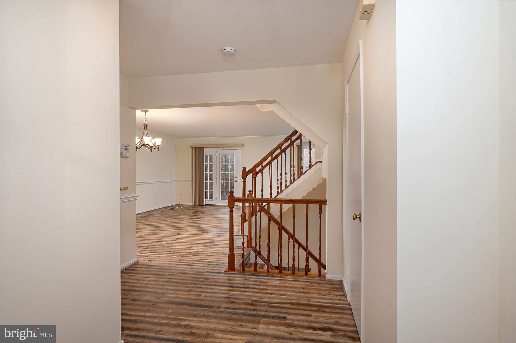 200 Finale Terrace Silver Spring, MD 20901 - Photo 4 of 36 Foyer View