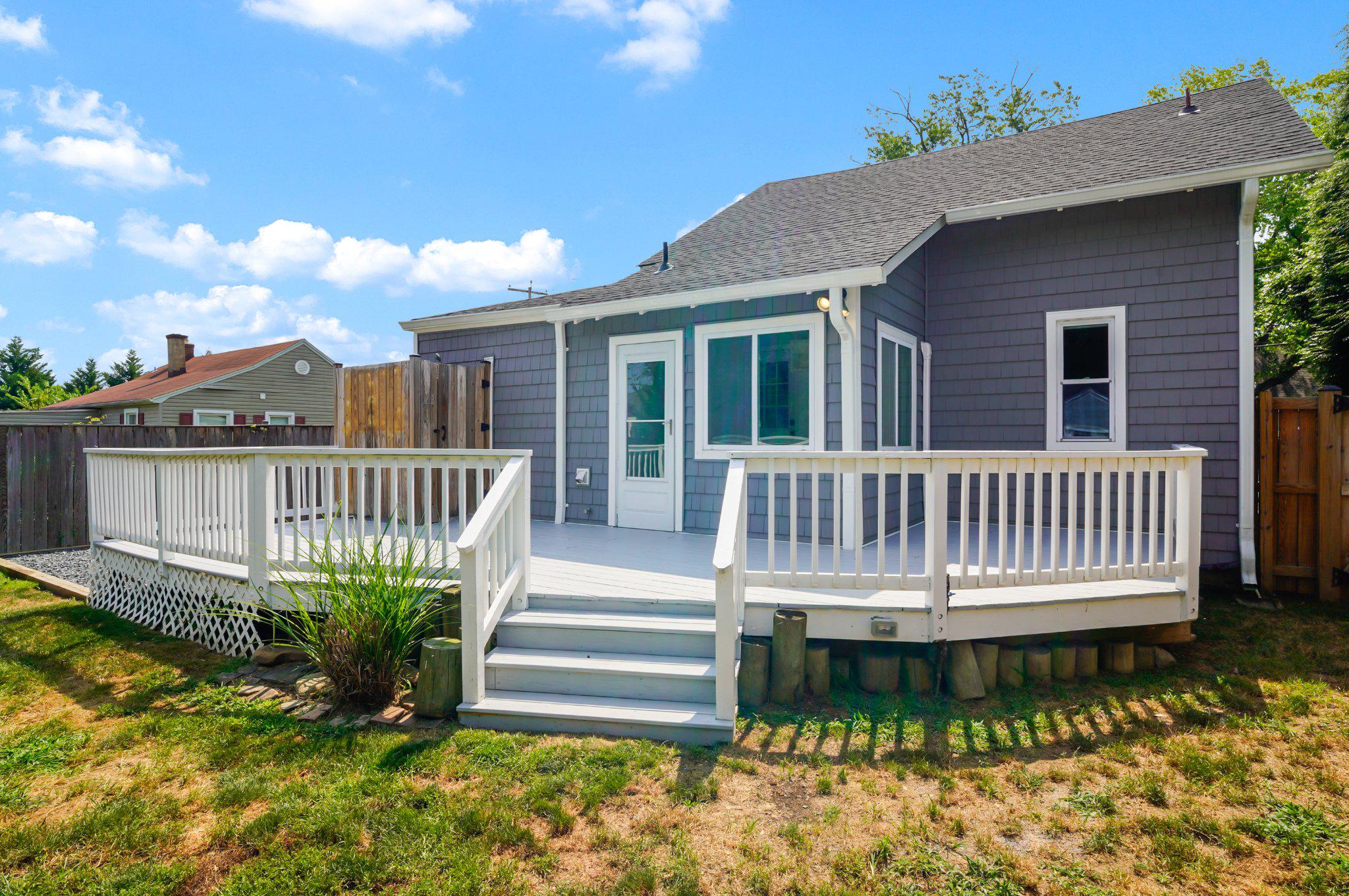 2908 Main Street Edgewater, MD 21037 - Photo 27 of 40 Back Deck.