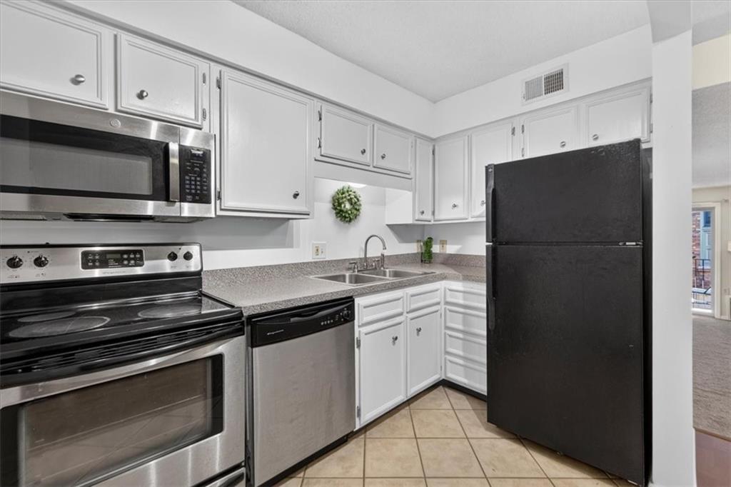 3608 Gillham Road, Unit 26 Kansas City, MO 64111 - Photo 32 of 45