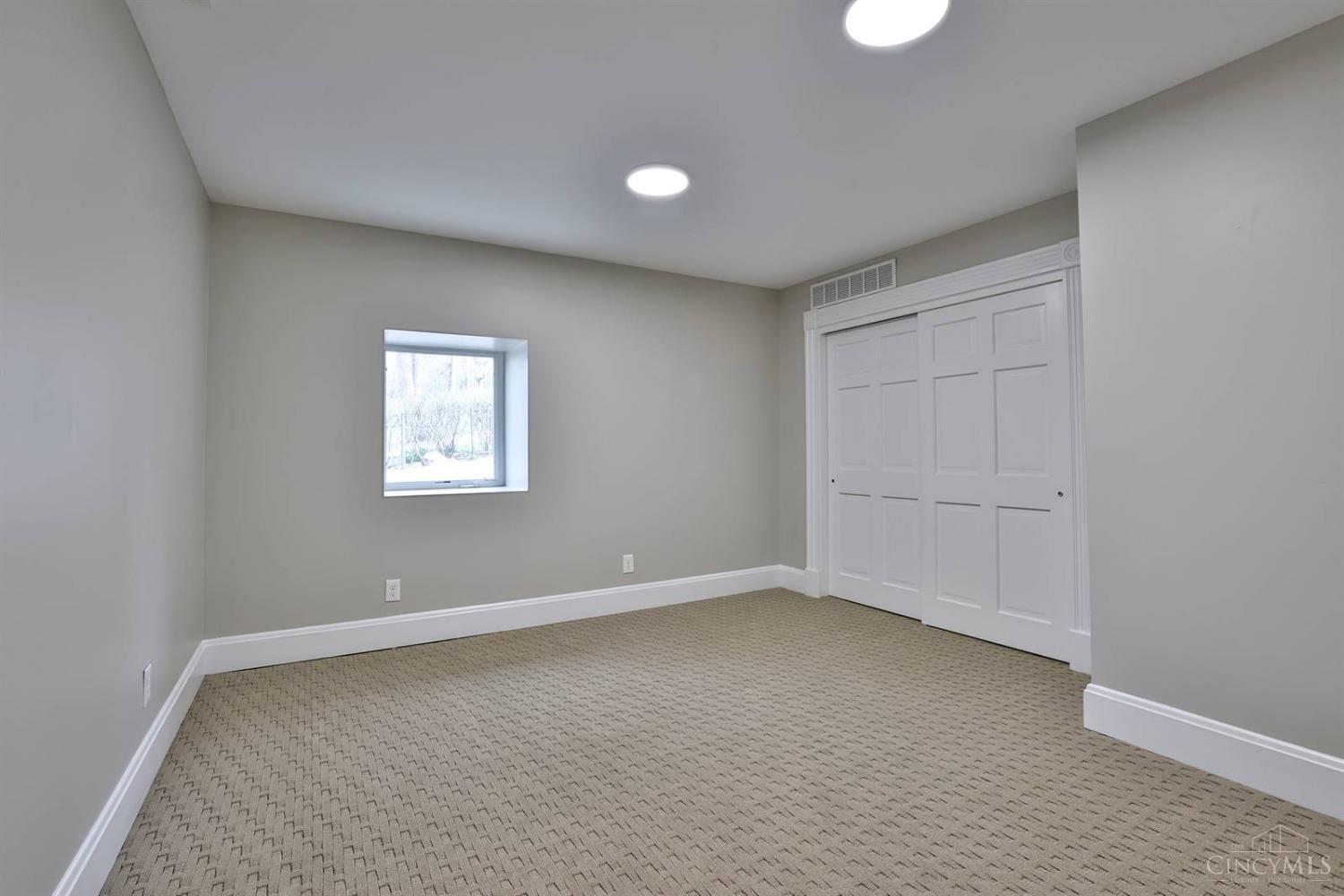 257 Compton Road Wyoming, OH 45215 - Photo 34 of 65