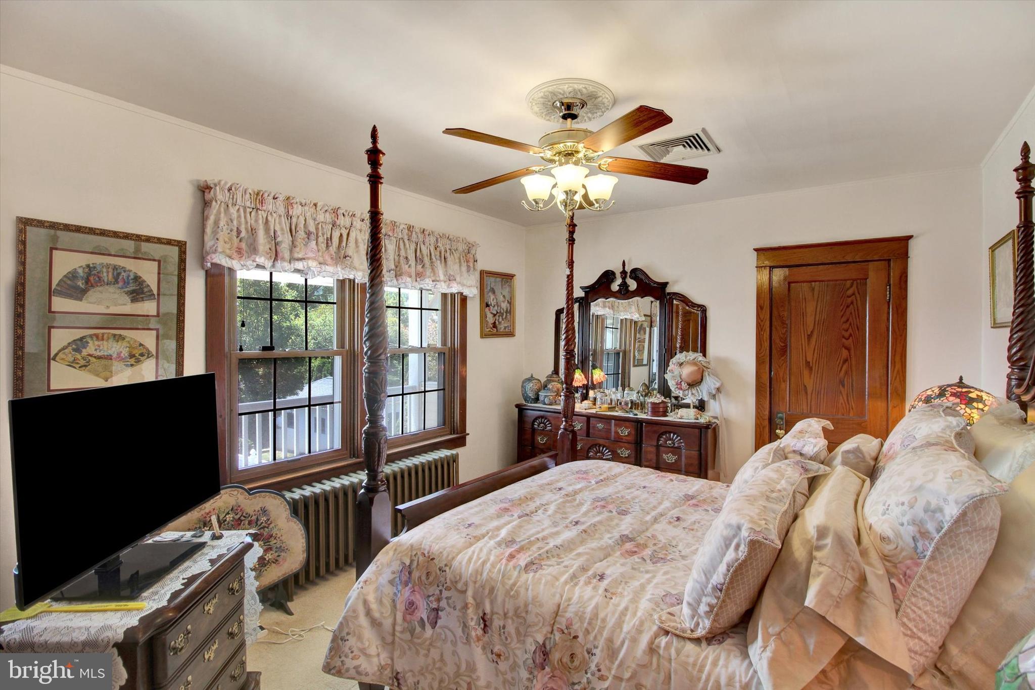 238 East Walnut Street Reading, PA 19607 - Photo 22 of 28 Bedroom