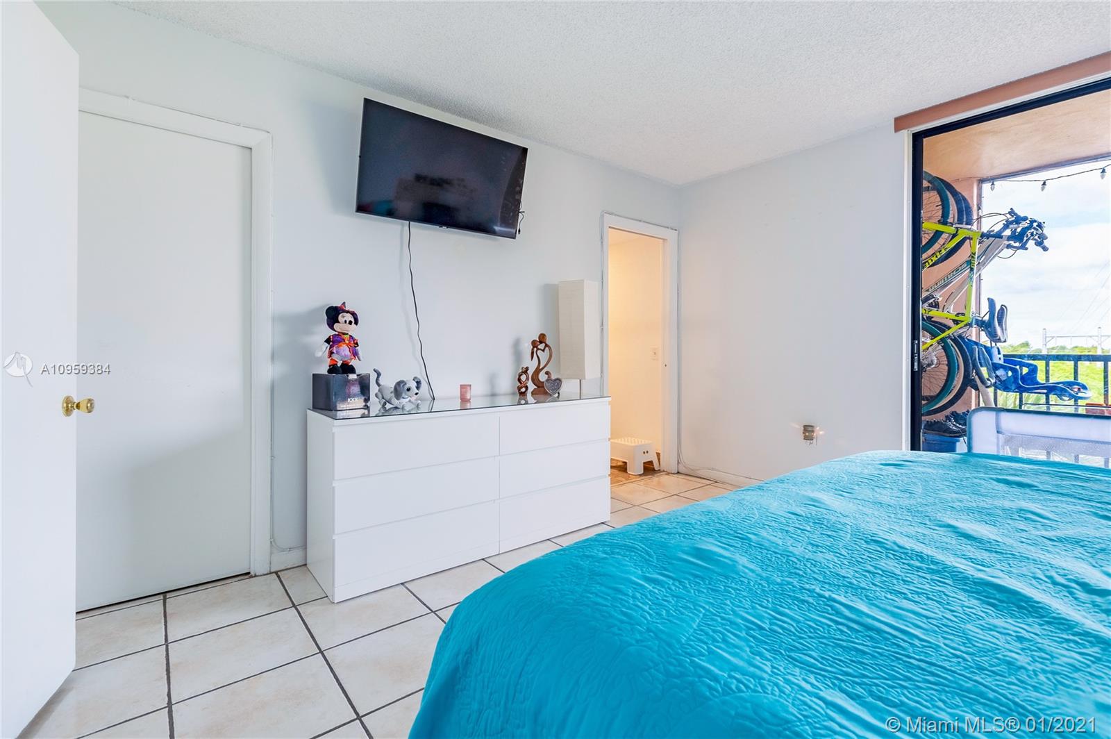 8500 Southwest 133rd Avenue Road, Unit 420 Miami, FL 33183 - Photo 17 of 33