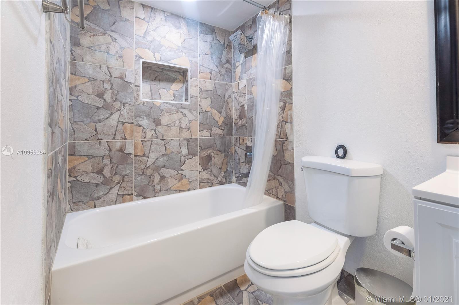 8500 Southwest 133rd Avenue Road, Unit 420 Miami, FL 33183 - Photo 18 of 33