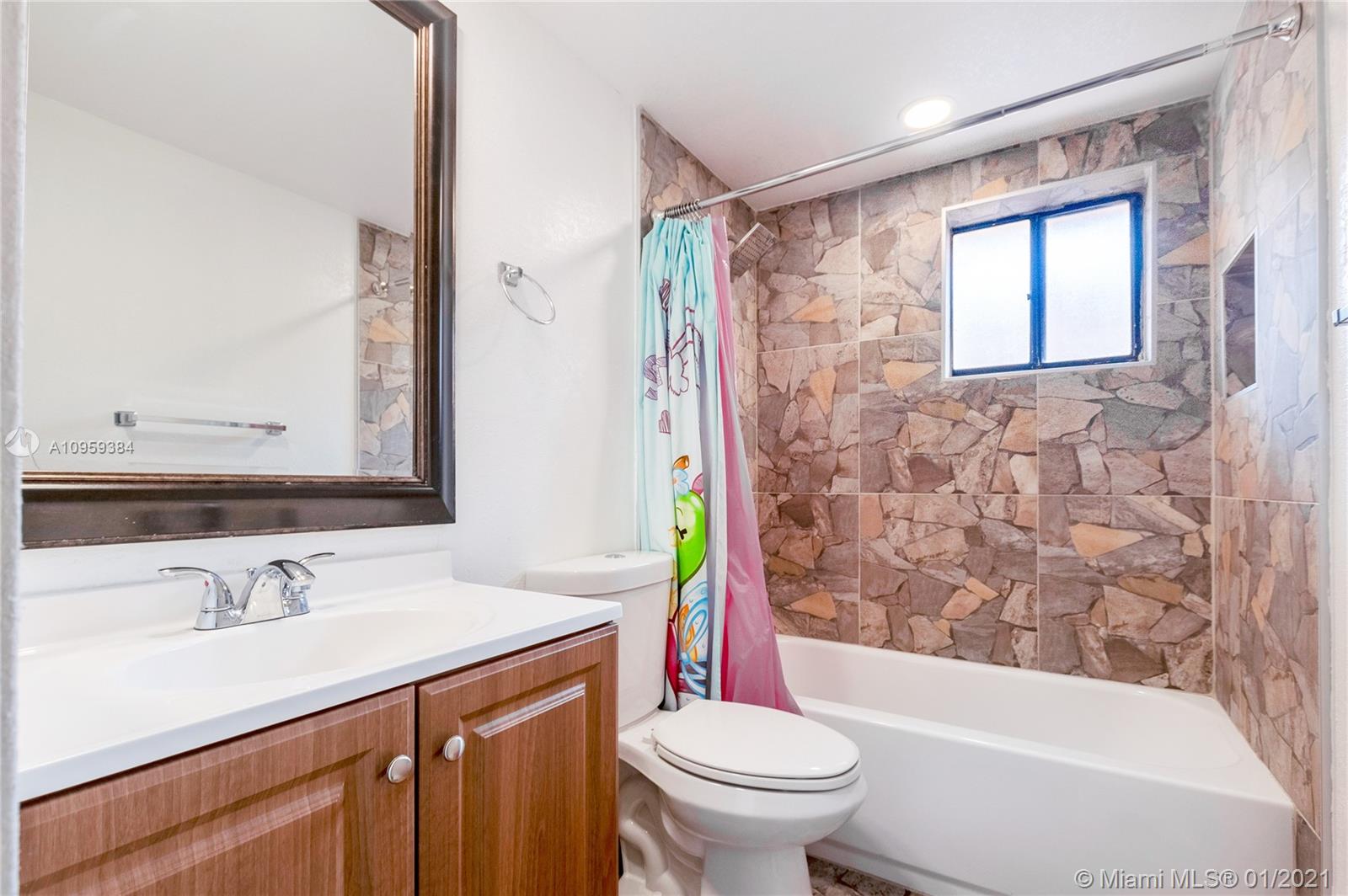 8500 Southwest 133rd Avenue Road, Unit 420 Miami, FL 33183 - Photo 23 of 33 MASTER BEDROOM