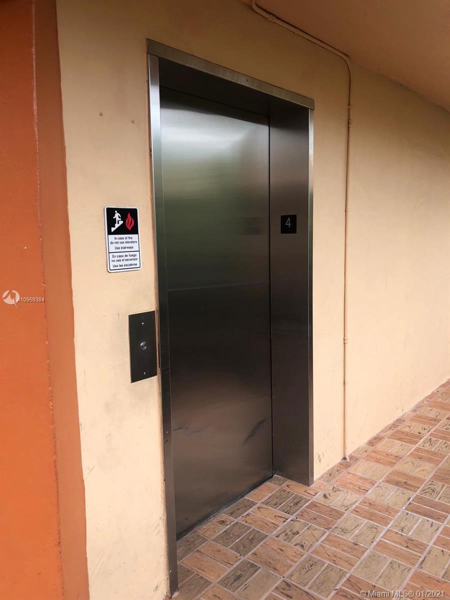 8500 Southwest 133rd Avenue Road, Unit 420 Miami, FL 33183 - Photo 5 of 33 ELEVATOR