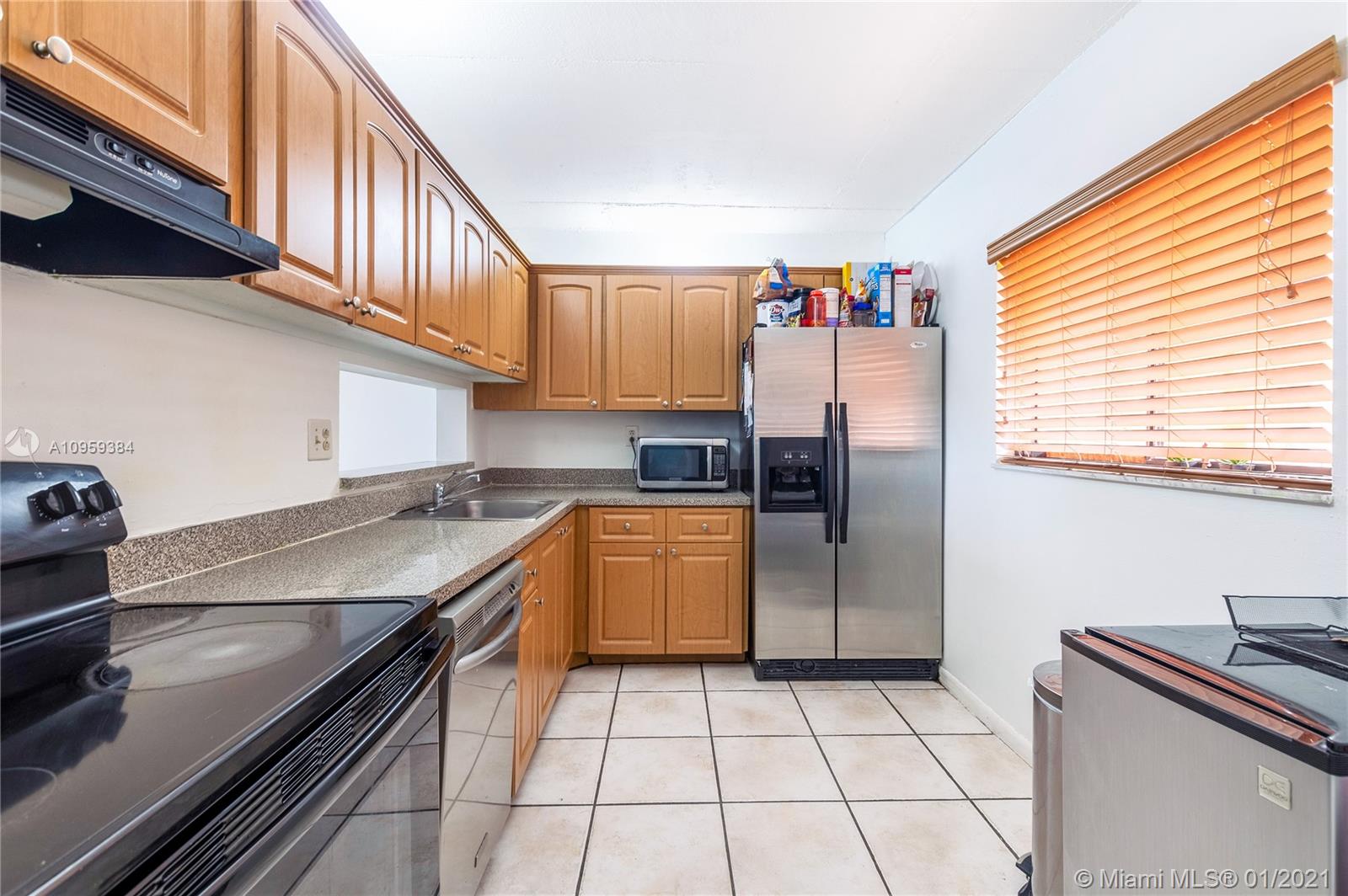 8500 Southwest 133rd Avenue Road, Unit 420 Miami, FL 33183 - Photo 6 of 33