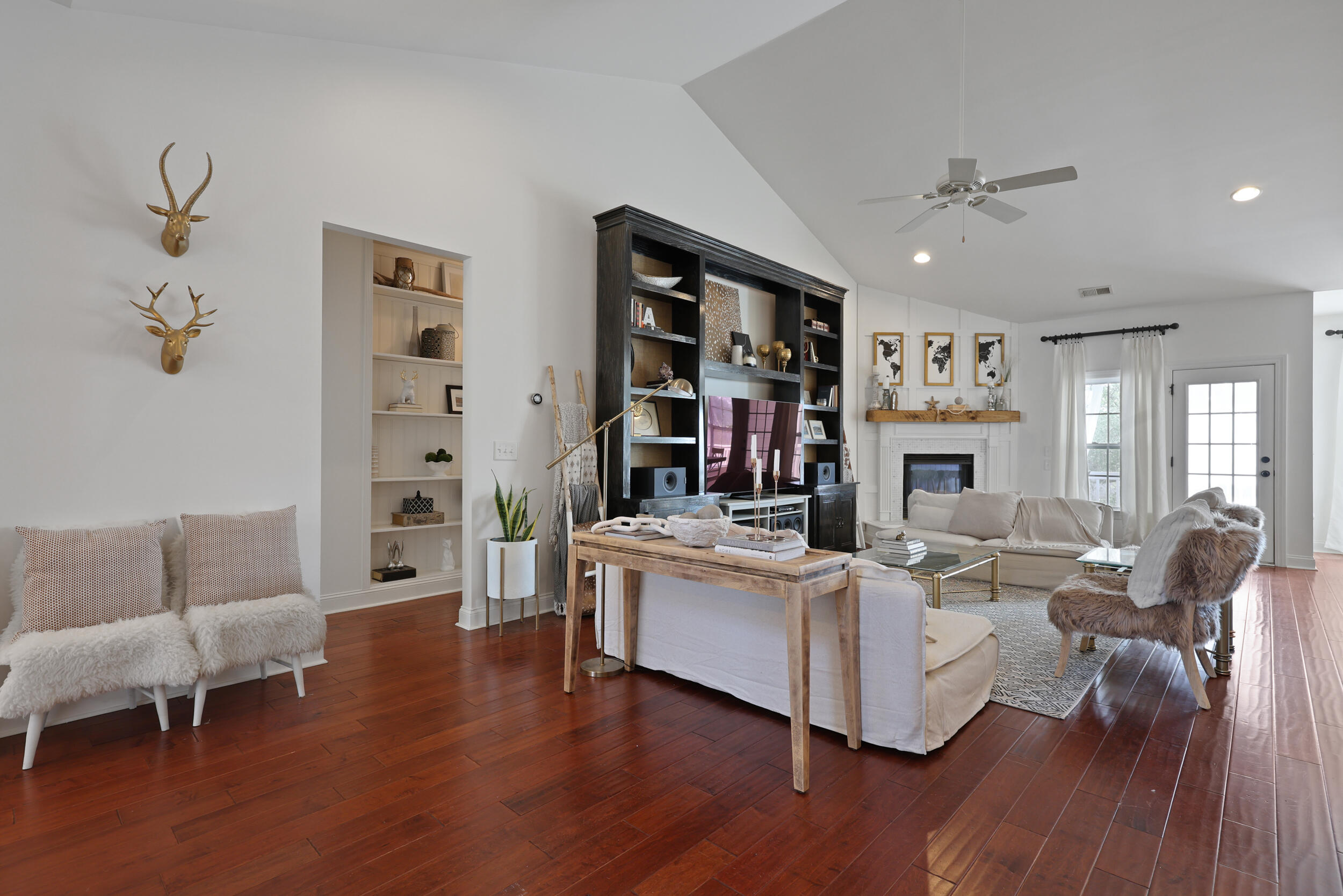 2141 Sandy Point Lane Mount Pleasant, SC 29466 - Photo 8 of 70 21_ru4a0088