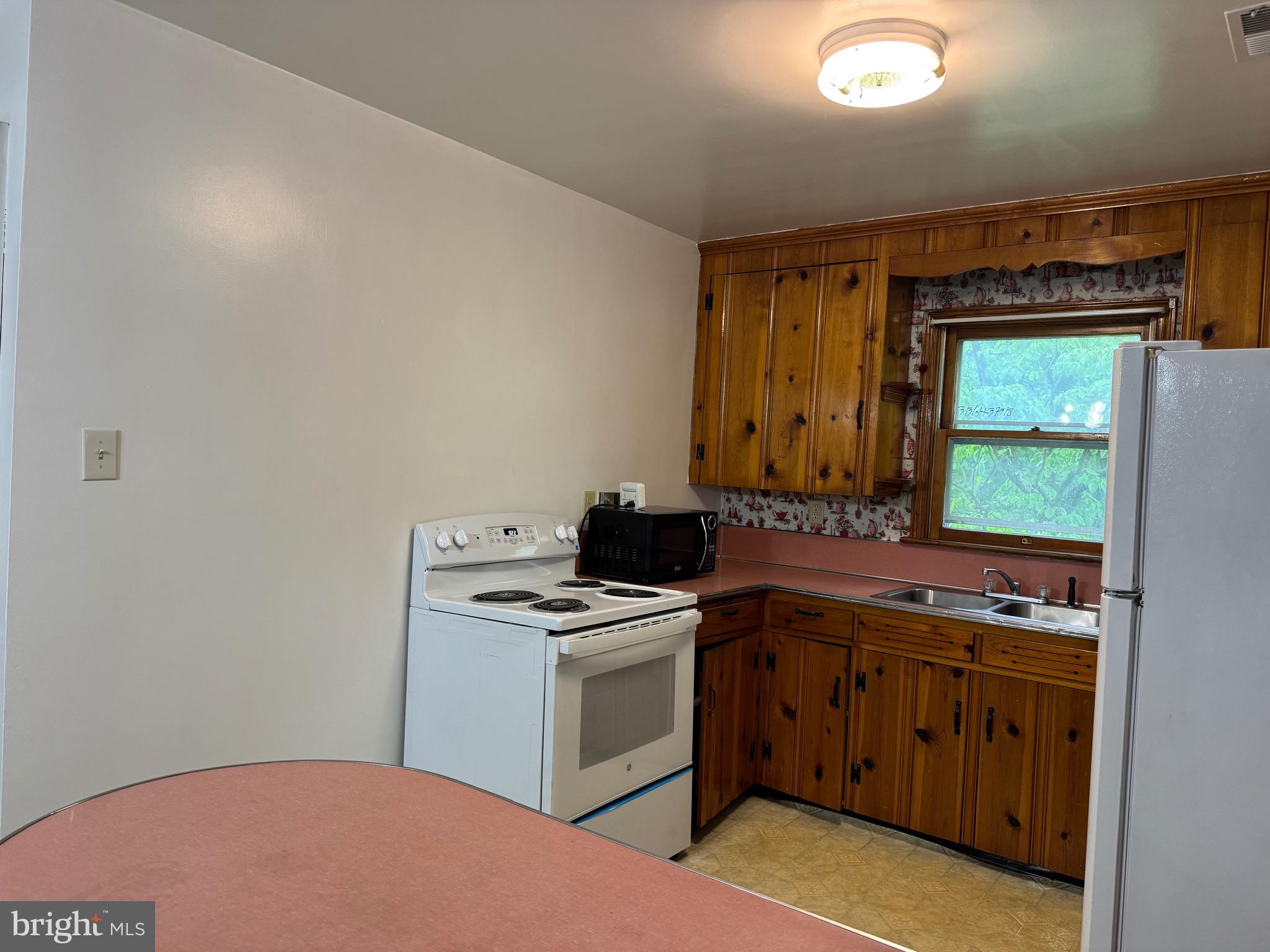 1123 Shepherdstown Road Martinsburg, WV 25404 - Photo 10 of 33
