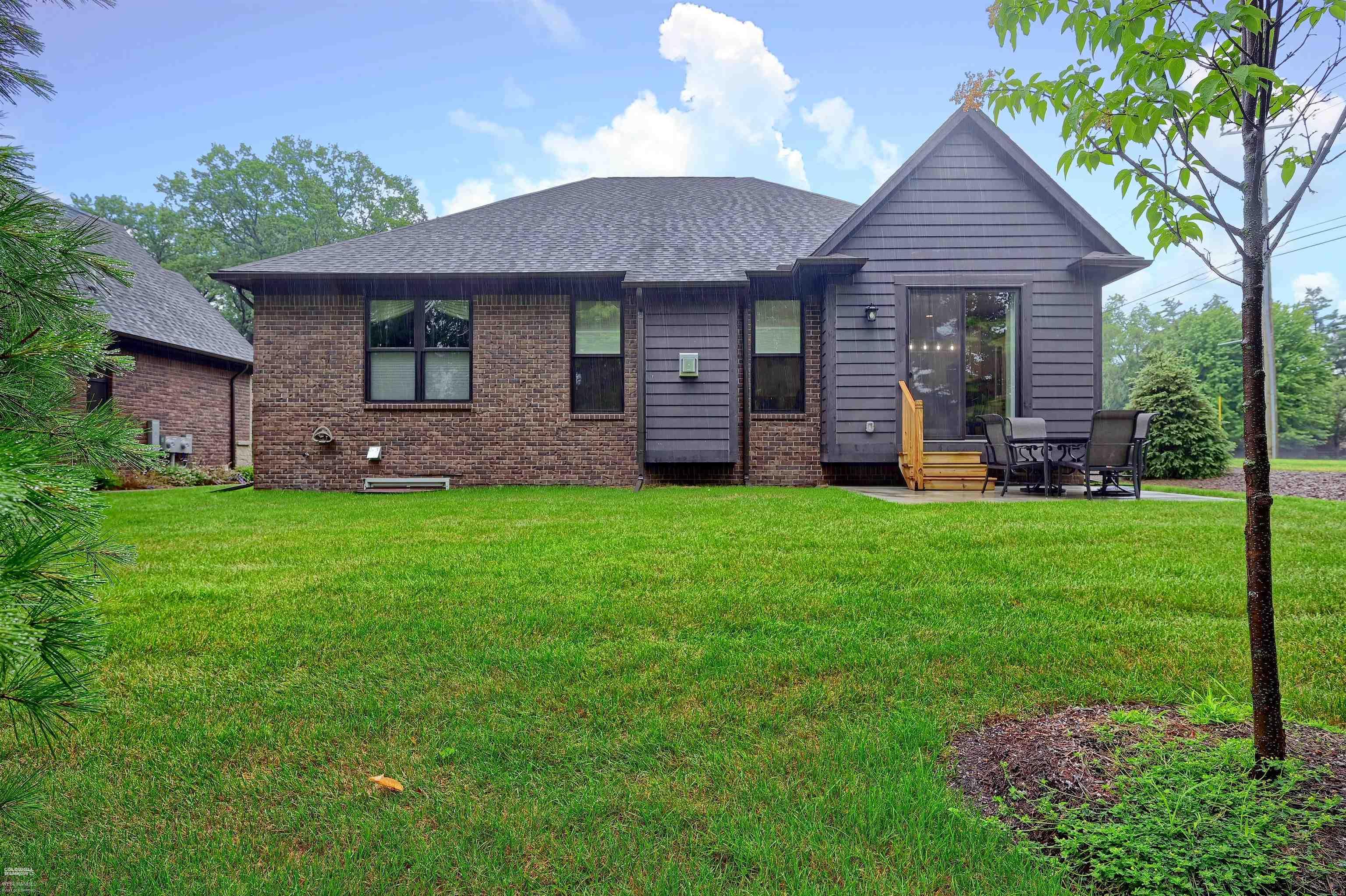 1021 Crestwyk Lane, Unit 7 Rochester Hills, MI 48307 - Photo 3 of 44