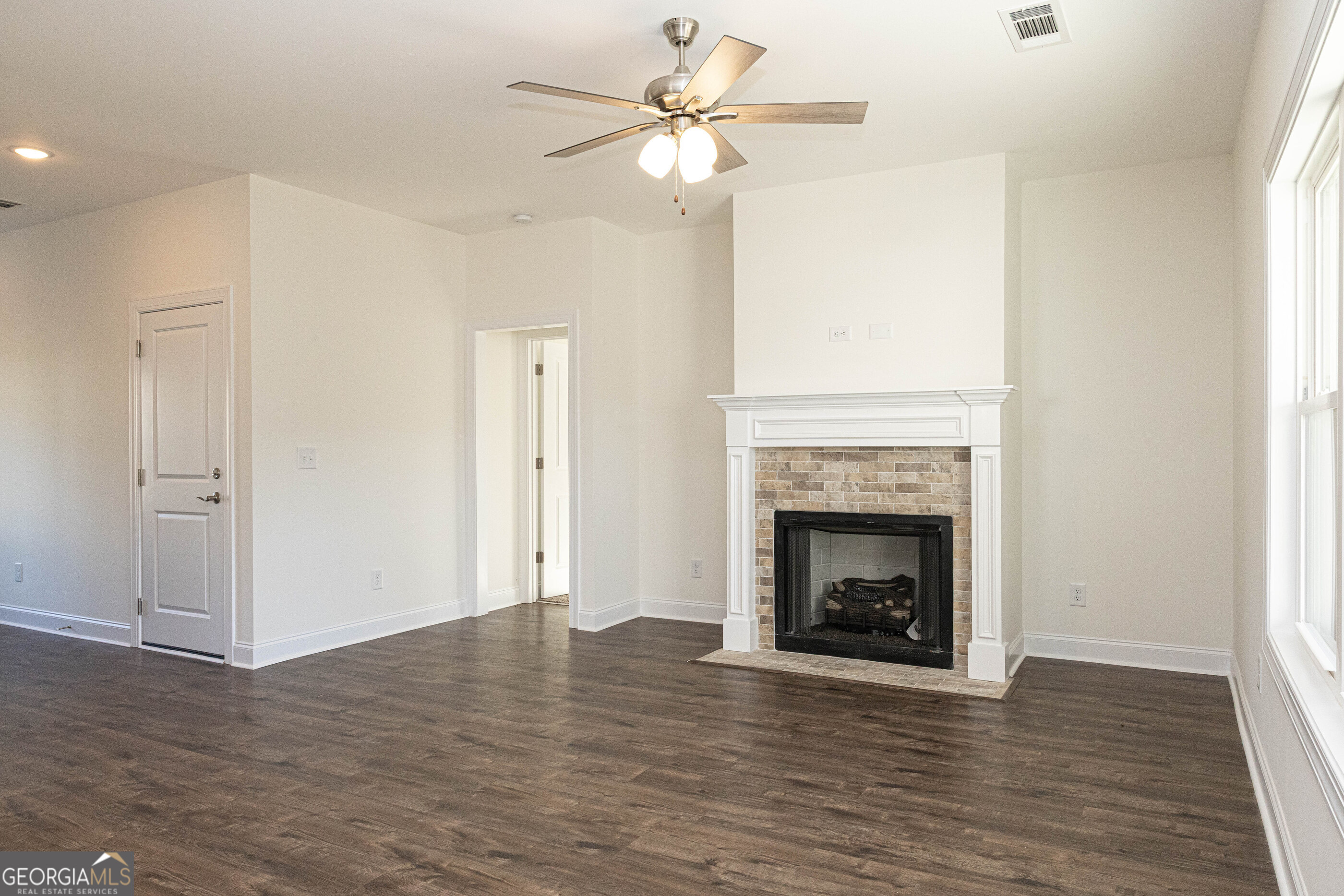 705 Riverside Estates Lanett, AL 36863 - Photo 7 of 29