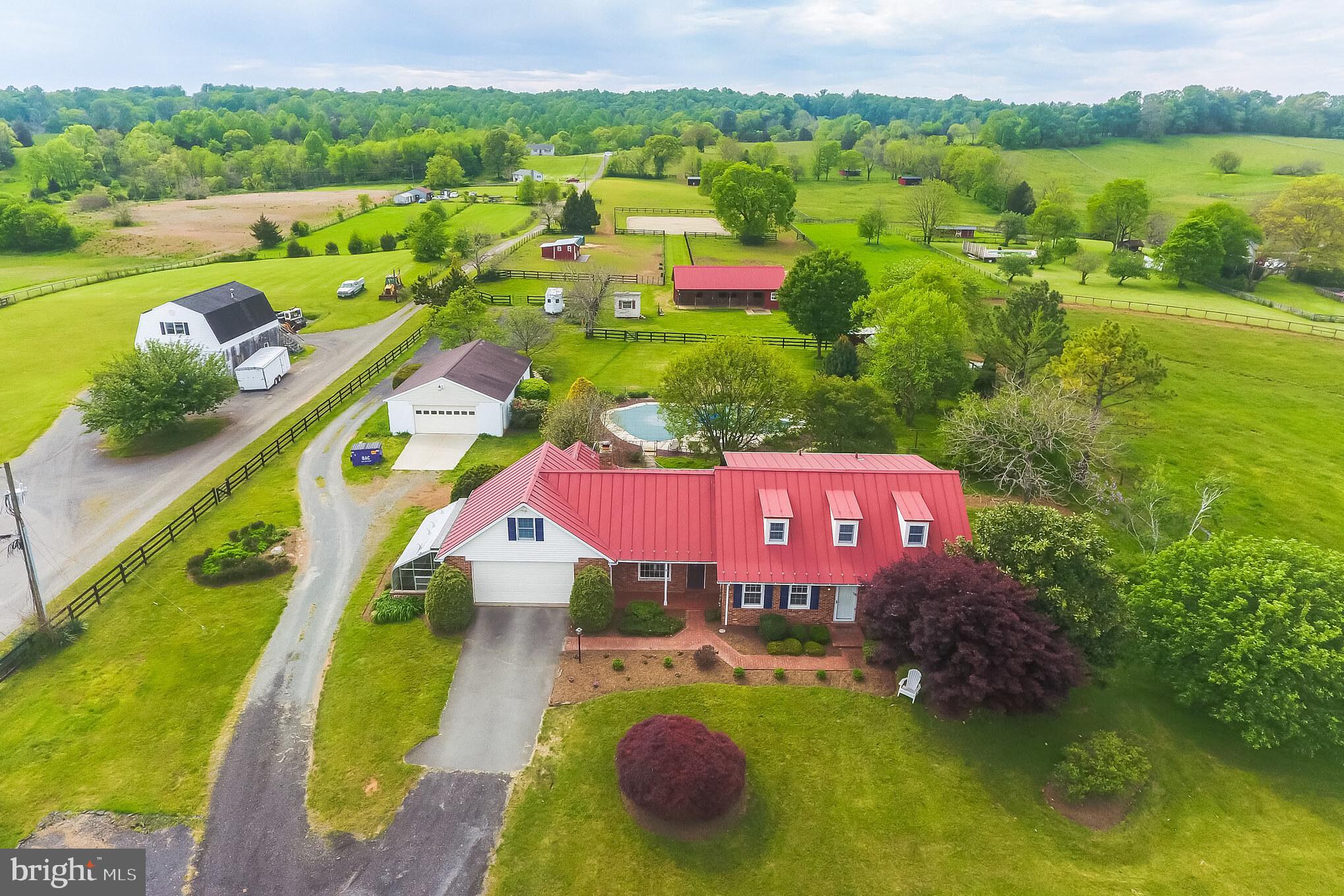 22727 Tail Race Road Aldie, VA 20105 - Photo 1 of 40 Gallery Image 1