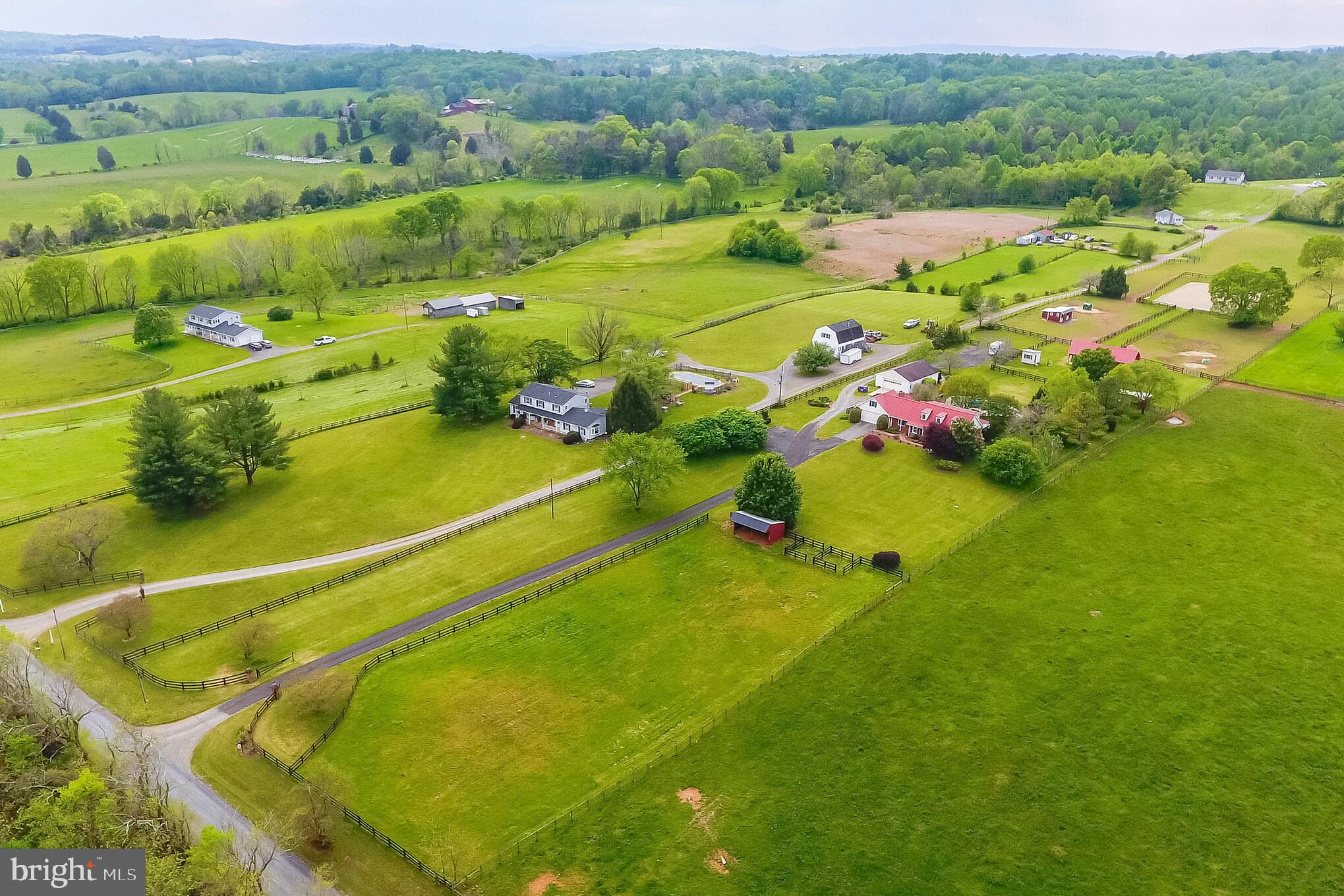 22727 Tail Race Road Aldie, VA 20105 - Photo 36 of 40 Gallery Image 36
