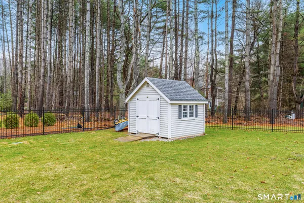 $875,000 | 1 West Mary Drive, Simsbury, CT 06070