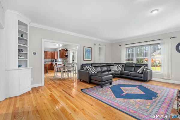 $875,000 | 1 West Mary Drive, Simsbury, CT 06070