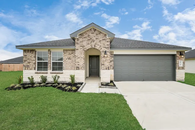 $2,300 | 8718 Partridge Court, Rosharon, TX 77583