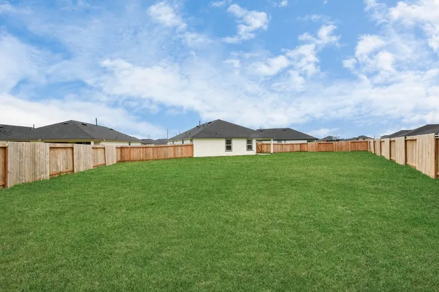 $2,300 | 8718 Partridge Court, Rosharon, TX 77583
