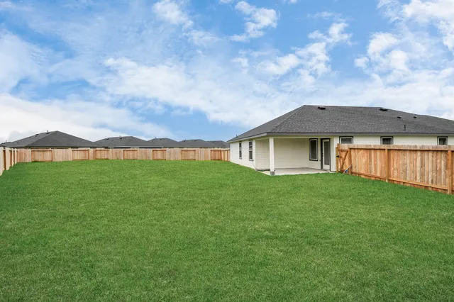 $2,300 | 8718 Partridge Court, Rosharon, TX 77583