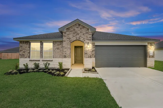 $2,300 | 8718 Partridge Court, Rosharon, TX 77583