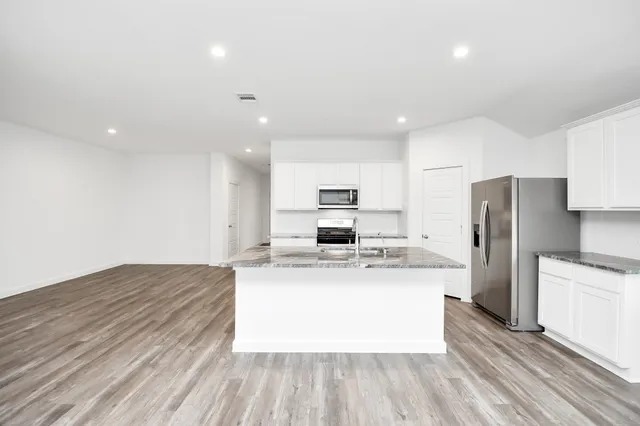 $2,300 | 8718 Partridge Court, Rosharon, TX 77583