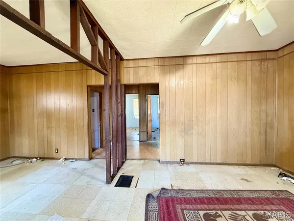 $45,000 | 5819 Helen Avenue, Jennings, MO 63136