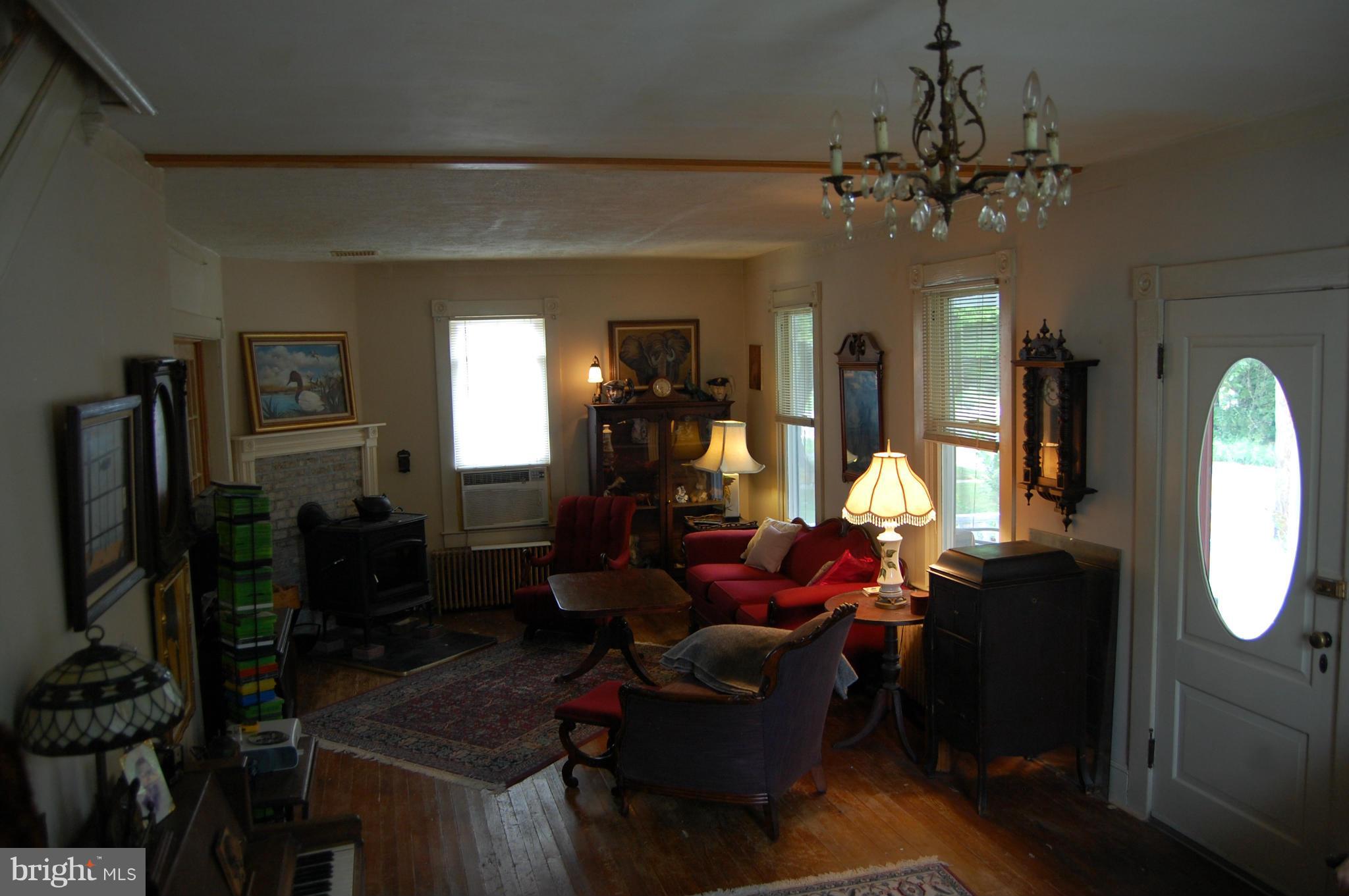 511 Love Point Road Stevensville, MD 21666 - Photo 4 of 19 Living Room