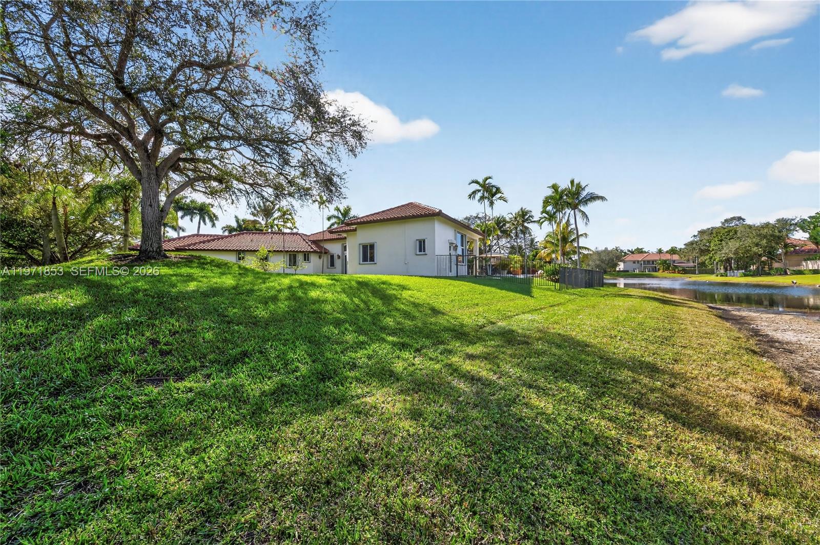 3520 Paddock Road Weston, FL 33331 - Photo 47 of 88