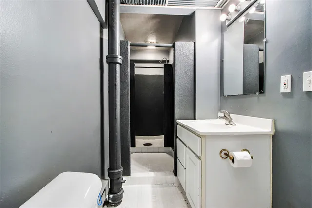 $359,900 | 706 Locust Street, Kalamazoo, MI 49007