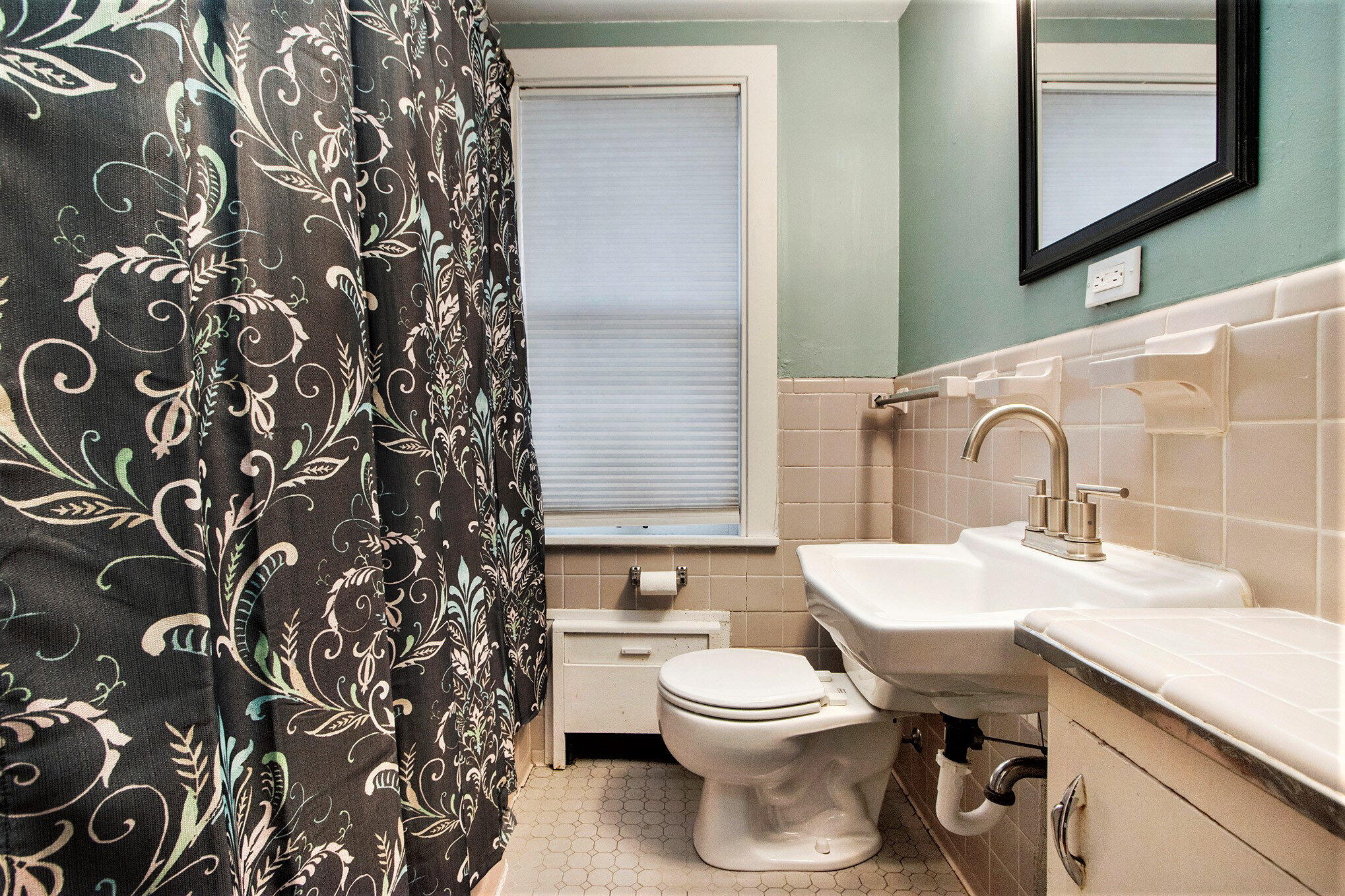 706 Locust Street Kalamazoo, MI 49007 - Photo 21 of 55 024_706locust_46_587