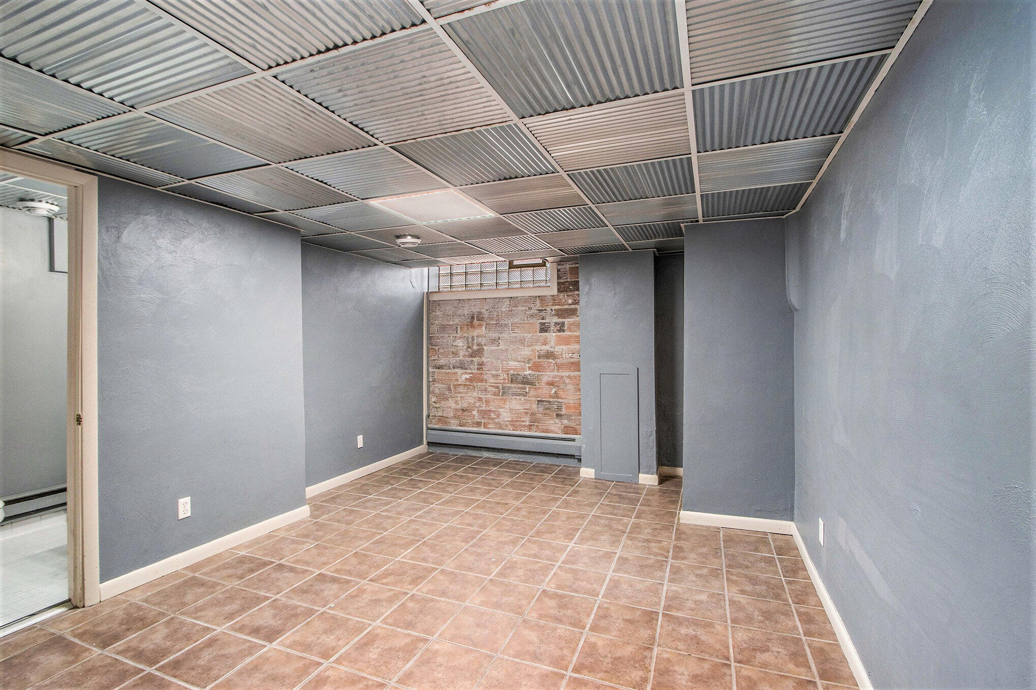 706 Locust Street Kalamazoo, MI 49007 - Photo 23 of 55 009_706locust_16_537