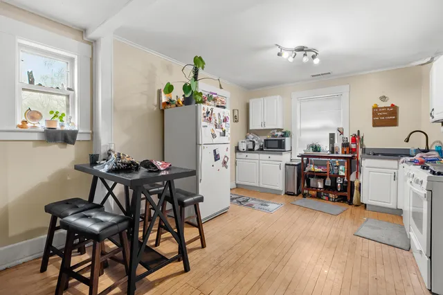 $359,900 | 706 Locust Street, Kalamazoo, MI 49007