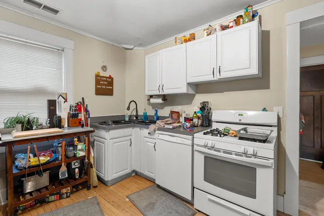 $359,900 | 706 Locust Street, Kalamazoo, MI 49007