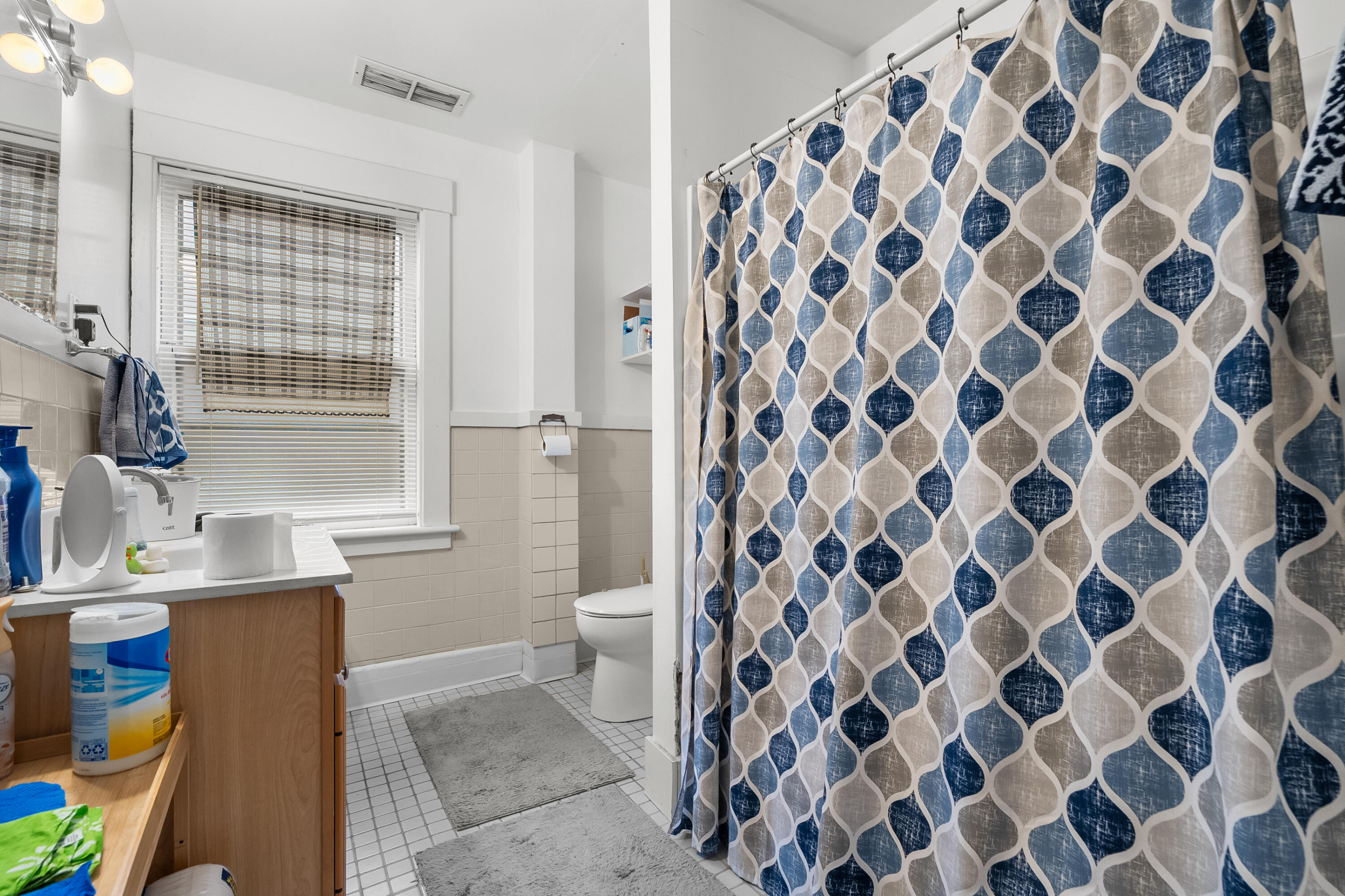 706 Locust Street Kalamazoo, MI 49007 - Photo 36 of 55 Locust St 706 Kalamazoo 49007-18