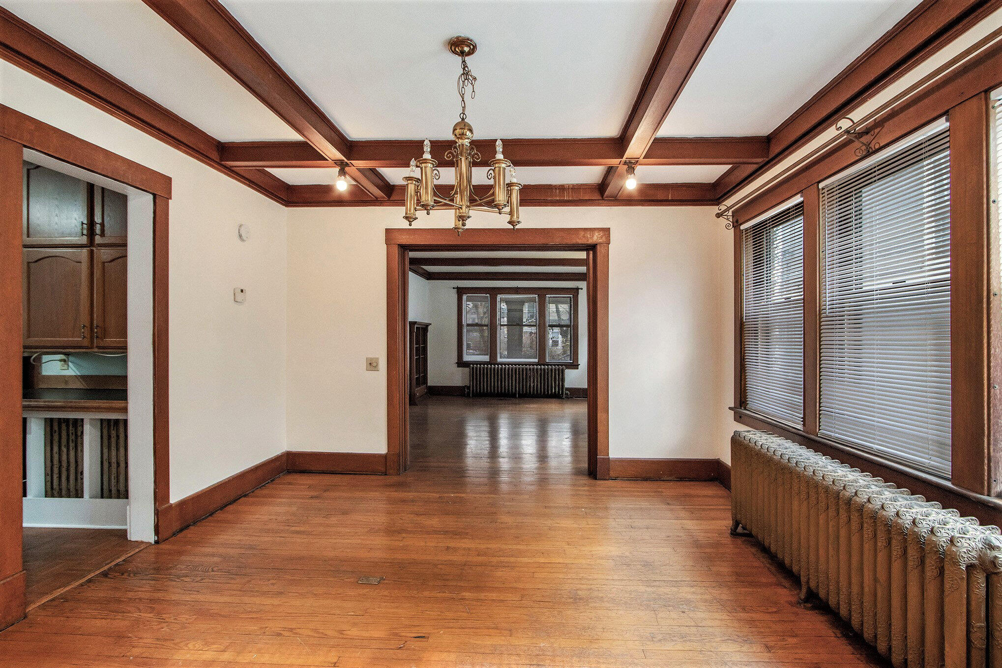 706 Locust Street Kalamazoo, MI 49007 - Photo 4 of 55 016_706locust_30_425