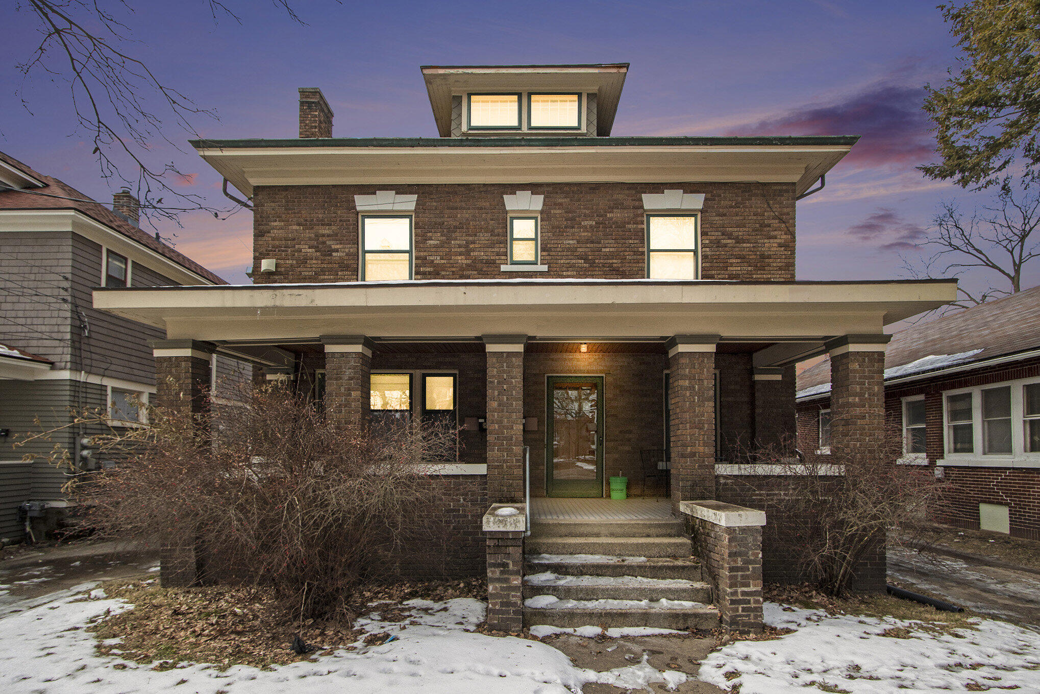 706 Locust Street Kalamazoo, MI 49007 - Photo 43 of 55 002_706locust-twilight_266