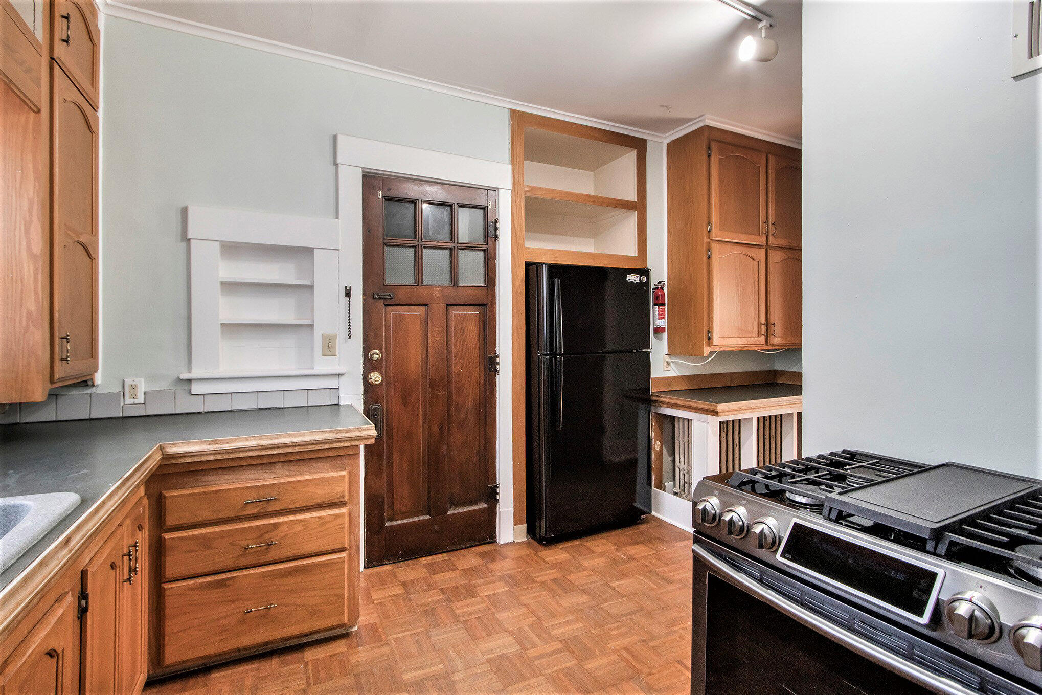 706 Locust Street Kalamazoo, MI 49007 - Photo 10 of 55 023_706locust_44_268